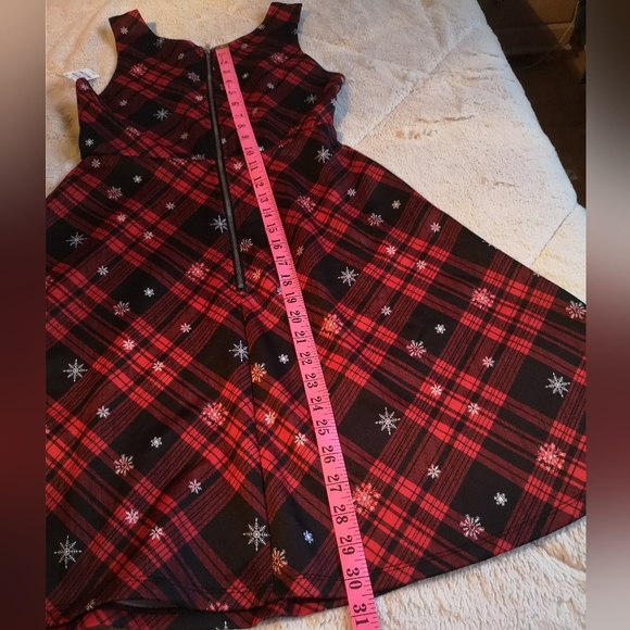 Cute Ardene Christmas dress. - Picture 10 of 10